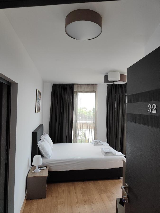 Marina Sarafovo Hotel Burgas City Exterior foto